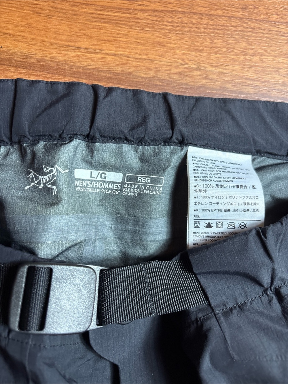Arc'teryx Men's Black Cargo Shell Pants - Picture 5 of 5